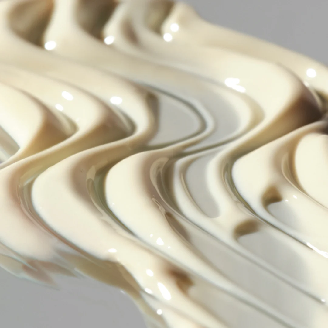 biolumin-c heat aging protector spf50 travel size - Image 3